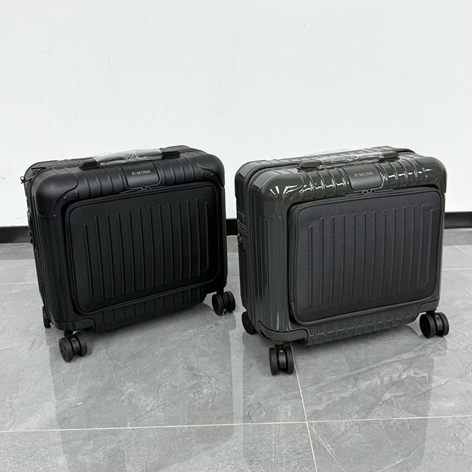 rimowa essential sleeve compact suitcase